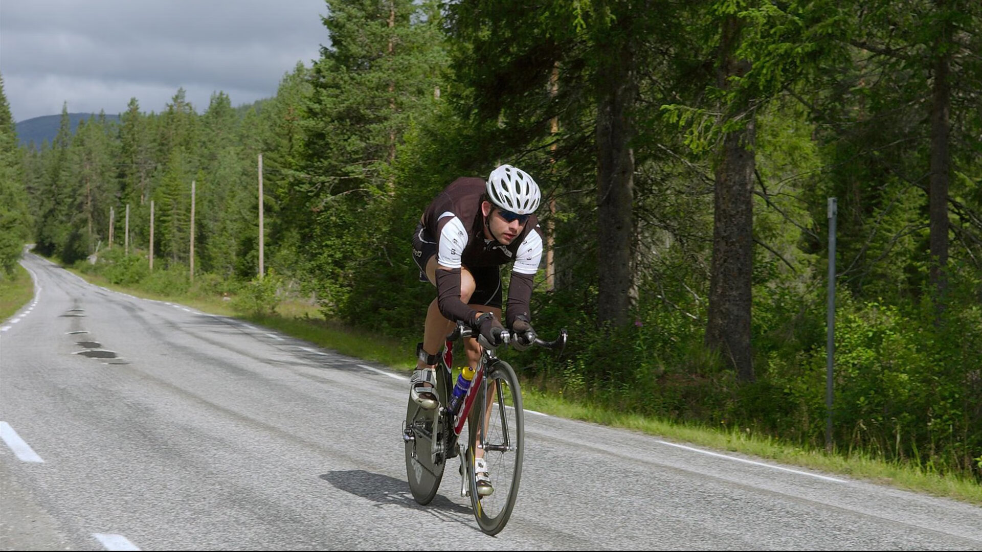 凯恩大场面先生!威尔士争冠战从马竞的铁幕中杀出生天
