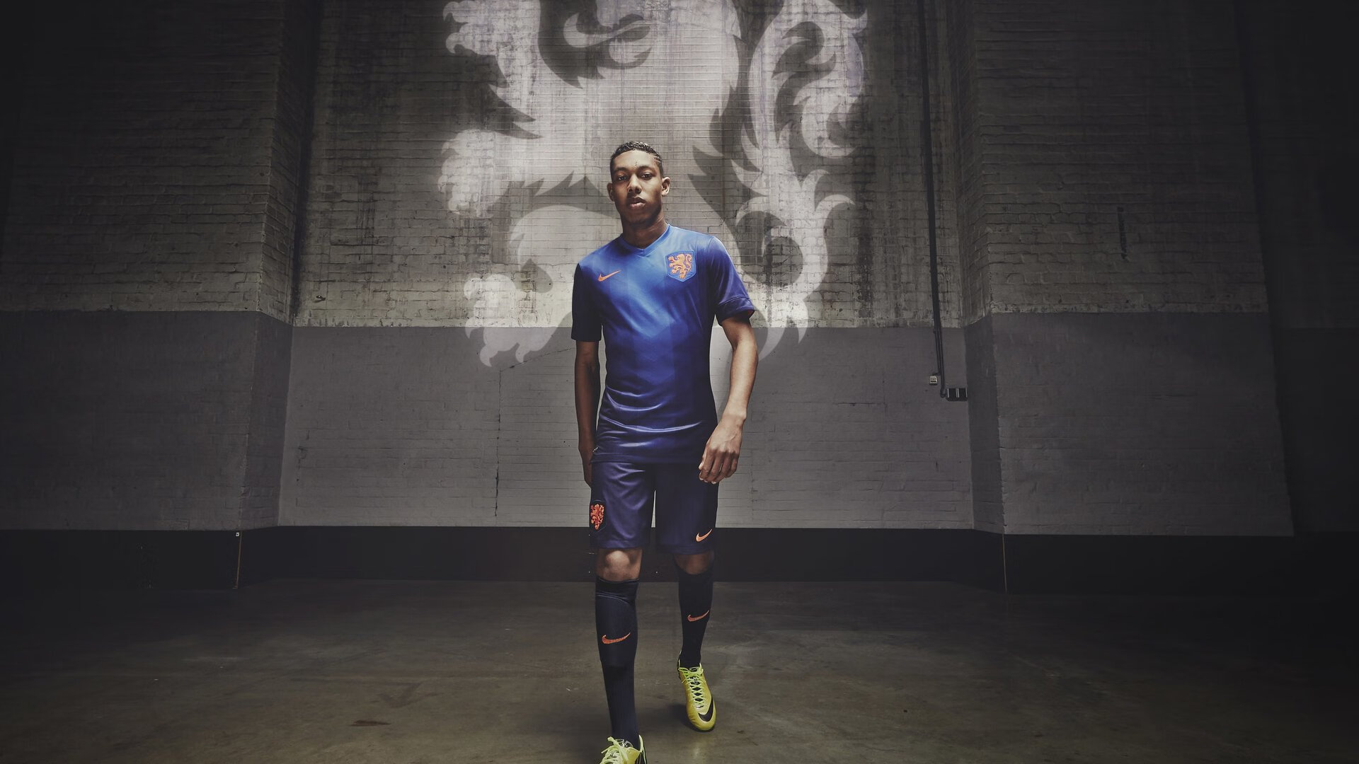 欧冠决赛的篮球魂,当字母哥的突破化身绿茵场上的致命绝杀